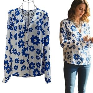 Cabi Floral Blue White Sheer Silky Women's V-Neck Button Blouse Women’s Size M